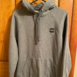 Mens size medium under armor hoody.